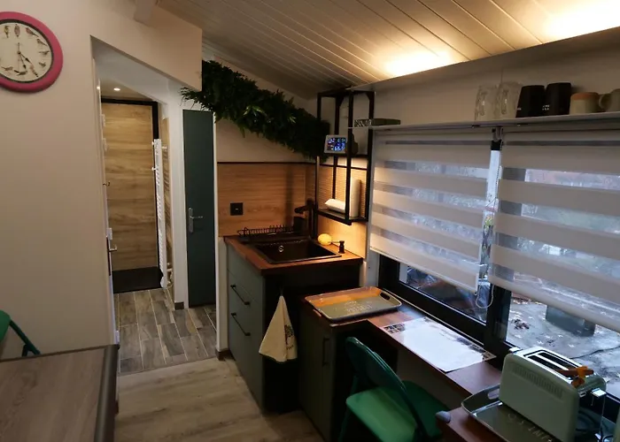 La Cadanise, Du Parc Guest house